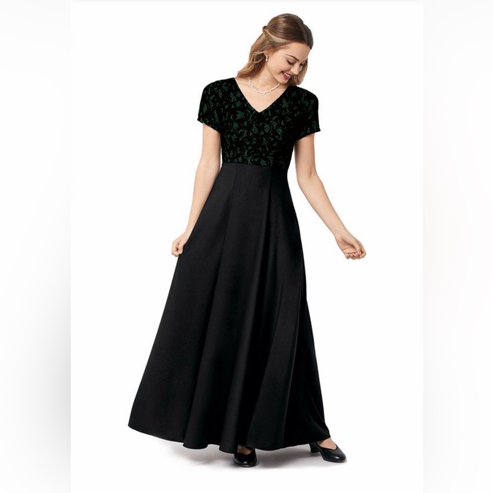 Elegant Black and Green Evening Gown